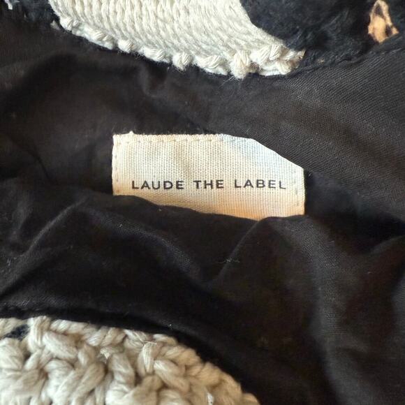 Laude The Label NWT Gabby Mini Macrame Bag Black/White Wooden Handle Woven Purse - Picture 4 of 6